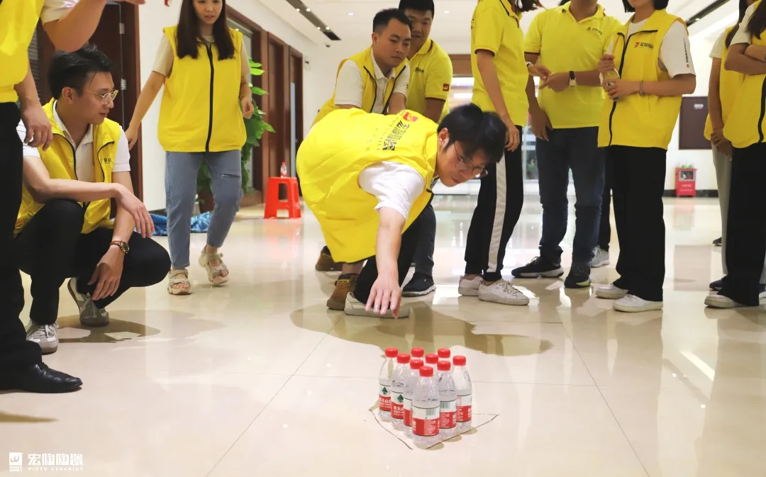 云顶集团Game2群龙取水图